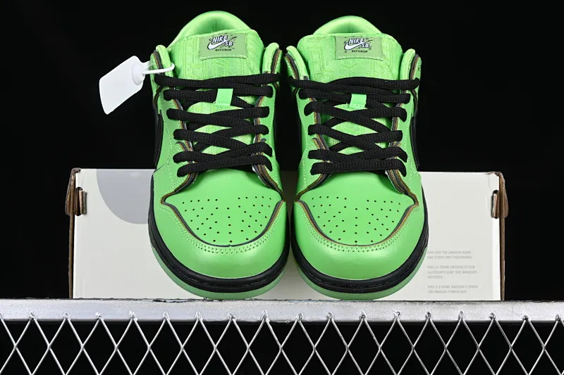 All categories Nk SB Dunk Series Nk SB Dunk Low low-top sneakers F version The Powerpuff Girls x Nk SB Dunk Low Powerpuff Girls joint model low-top casual sneakers FZ8319-300